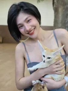 Yujin Warunee ยูว์จิน วารุณี พันธุ์สิน ภาพโปรไฟล์ 1